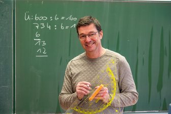 Schulleiter aus dem Erzgebirge über Seiteneinsteiger an Schulen: „Ist ein schlechter Lehrer besser als gar kein Lehrer?“ - Normalerweise Schulleiter der Altstadtschule Stollberg, am Freitag als Geschäftsführer des Sächsischen Schulleitungsverbandes als Sachverständiger in den Bildungsausschuss des Landtags geladen: Steffen Wurm.