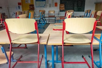 Schulschließung: Sachsen will für Eltern in systemrelevanten Berufen Schülerbetreuung sicherstellen -