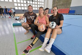 Schulsport, aber cool – Wie geht das? So motivieren Lehrer aus dem Erzgebirge Sportmuffel - Thomas Lauckner, Ellen Stein, Kati Weidauer und Julia Kinlies (von links) sind Sportlehrerinnen und -lehrer im Erzgebirgskreis.