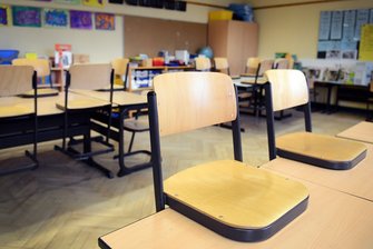 Schulunterricht wegen Lehrermangels nur an vier Tagen -