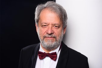„Schumann Plus“-Konzerte in Zwickau: Musik führt nach Wien, Düsseldorf und Paris - Frank Peter wurde einst am Robert-Schumann-Konservatorium unterrichtet.