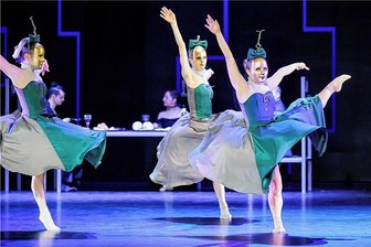 "Schwanensee"-Inszenierung bereits vor der Premiere am Vogtlandtheater fast ausverkauft - "Schwanensee" hat am 10. März im Plauener Vogtlandtheater Premiere. 