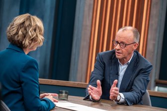 Schwarz-Rot zum Jahrestag unter Druck - Merz mahnt SPD - Kanzler Merz fordert von der SPD mehr Kompromissbereitschaft.