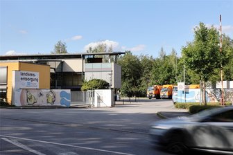 Schwarzenberg: An der Zufahrt zur Landkreisentsorgung wird ab Montag gebaut - An der Einfahrt zur Landkreisentsorgung wird ab Montag gebaut. Deshalb kann es zur Einschränkungen kommen.