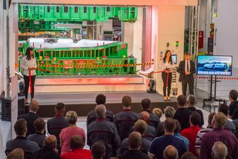 Schwarzenberg: Neuer Eigentümer Porsche gibt Vollgas - Die neue Presse im Porsche-Werk ist am Dienstag eingeweiht worden.