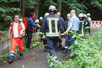 Schwarzenberg: Spaziergänger stürzt Abhang hinab -