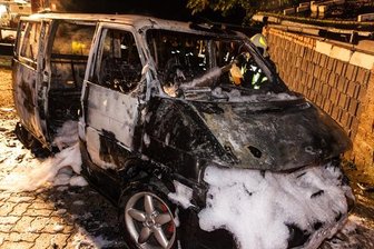 Schwarzenberg: Transporter fängt Feuer -