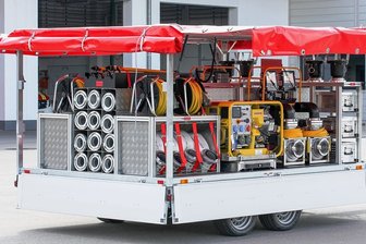 Schwarzenberg und Raschau-Markersbach rüsten ihre Wasserwehren technisch auf - Die Wasserwehren Schwarzenberg und Raschau-Markersbach erhalten Hochwasserschutzanhänger. So könnten sie aussehen.