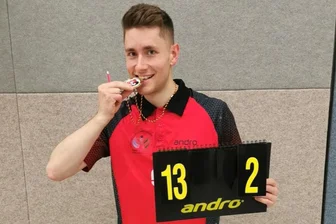 Schwarzenberger Tischtennis-Cracks kommen in Fahrt: Kantersieg gegen Holzhausen - Lennart Bergauer freut sich über den Kantersieg seiner Mannschaft.