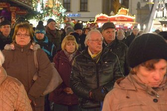 Schweigeminute auf Christmarkt -