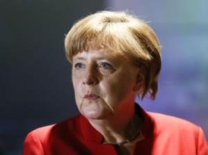 Schweinekopf vor Merkels Büro in Stralsund -