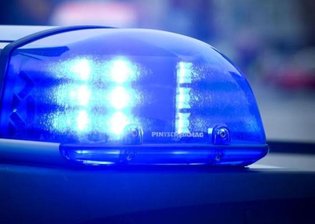 Schwer verletzter Mann regungslos aufgefunden - Mordkommission ermittelt -