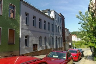 Schwerathletikhalle in Werdau wird zur unendlichen (Bau)Geschichte - Die Schwerathletikhalle (Mitte) erhielt im Vorjahr unter anderem eine neue Fassade. 