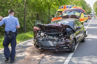 Schwerer Auffahrunfall auf B 95 bei Annaberg-Buchholz - Die B 95 musste für etwa eine Stunde gesperrt werden.