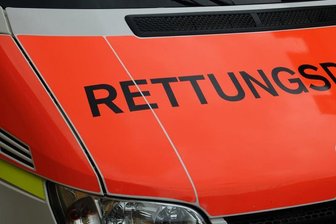 Schwerer Fahrradunfall: 56-Jährige mit Rettungshubschrauber in Klinik geflogen - 