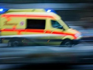 Schwerer Unfall an A72-Auffahrt: Neun Verletzte auf drei Krankenhäuser verteilt -