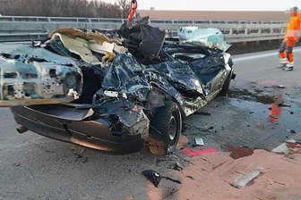 Schwerer Unfall auf der A 72 bei Chemnitz-Süd - Mehrere Autos haben Totalschaden.
