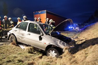 Schwerer Unfall - B174 bei Lauta gesperrt - 