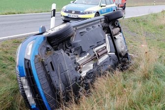 Schwerer Unfall bei Reifland - Gesundheitliche Probleme beim Fahrer führten zu diesem Unfall bei Reifland. 