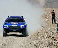 Schwerer Unfall überschattet erneuten Sainz-Sieg - Allein auf weiter Flur: Carlos Sainz