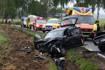 Schwerer Unfall: Eine Tote, vier Verletzte - 