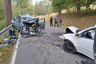 Schwerer Unfall: Rettungshubschrauber nach Mulda beordert - Auf der S 209 bei Mulda in Richtung Lichtenberg hat sich am Freitagnachmittag ein schwerer Verkehrsunfall ereignet.