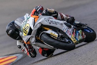 Schwierige Saison endet versöhnlich - Zum Abschluss in Valencia fuhr der Oelsnitzer Nicolas Czyba noch einmal auf Platz 6 in der Superstock 600-Meisterschaft.