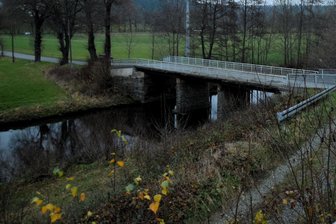 Schwierige Zeiten für Noßwitz: Abriss der Brücke nach Elsterberg ab Januar - Im Januar beginnt der Abbruch. Dann wird auch der Fuß- und Radweg gesperrt.