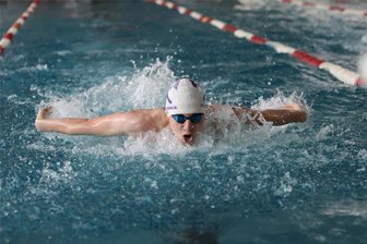Schwimmer fischen in Aue 451 Medaillen aus dem Becken - Gehörte zu den erfolgreichsten Finalteilnehmern der Erzgebirgsspiele: Konstatin Ullmann vom FC Erzgebirge Aue startete sechsmal und teilte seine Kraft klug ein. Er stand dadurch auch sechsmal auf dem obersten Treppchen.