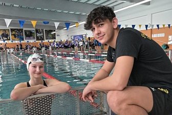 Schwimmer haben Dänemark im Blick - Lilly Nahlovsky (links) und Denis Filez (rechts) gehörten vor wenigen Tagen in Auer zur großen Startergruppe des SV Zwickau 04. 