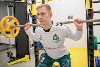 Schwitzen für das Comeback - Nach seinem Kreuzbandriss hat Nico Bertus im Januar wieder mit dem Training begonnen. Derzeit absolviert er eine Reha-Kur.
