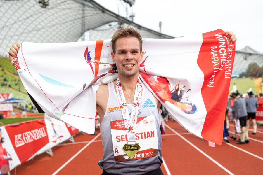 Sebastian Hendel: Was alles hinter seinem starken Marathon-Debüt in München steckt - Bei seinem Marathon-Debüt in München landete der Reichenbacher auf dem vierten Platz. 