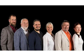 Sechs auf einen Streich: 55 Jahre Kabarettgeschichte in Chemnitz - Martin Berke, Andreas Zweigler, Paul Ulbricht, Ellen Schaller, Gerd Ulbricht und Bettine Zweigler sind das Chemnitzer Kabarett.