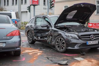 Sechs Verletzte nach Unfall auf Freiberger Bebelplatz - 