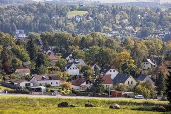 Sehr niedriger Bauzins - So will Sachsen junge Familien für Wohneigentum begeistern - Führen mehr Fördermittel zu mehr Eigenheimen im ländlichen Raum?