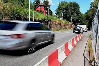 Seit 16 Jahren Staufalle: Freiberger Landrat kritisiert Freistaat wegen Straßenfinanzierung - Einschränkungen wie auf der Burgstädter Straße in Mittweida, seit knapp einem Jahr auch noch mit Ampelregelung, begründet der Landkreis mit dem fehlenden Ausbau der Staatsstraße in der Stadt. "Es bewegt sich nichts", kritisiert Landrat Matthias Damm am Ende seiner Amtszeit die Zusammenarbeit mit dem Landkreis. 