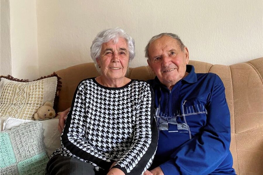 Seit 70 Jahren zusammen - Paar aus Niedersteinbach feiert Eiserne Hochzeit - Sie teilen sich seit 65 Jahren Tisch und Stuhl und möchten keinen Tag missen, Familie Borgmann aus Niedersteinbach. 