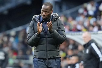Senegals Verband dementiert Trainerboykott vor WM-Start - Senegals Cheftrainer Pape Thiaw soll seit Monaten ohne Vertrag und ohne Gehalt arbeiten. (Archivbild)