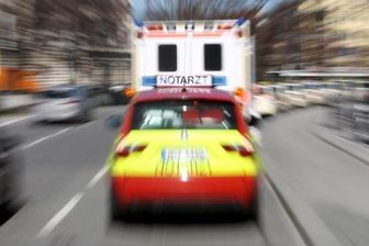 Senior fährt am Stauende auf - vier Verletzte auf der A 72 -
