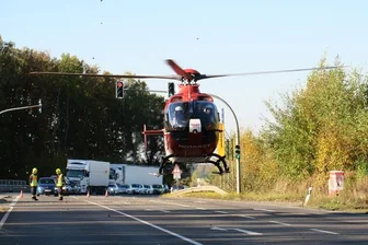 Senior überschlägt sich mit seinem Citroen - 