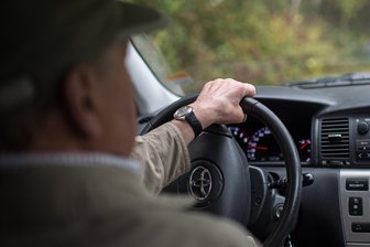 Senioren am Steuer - eine wachsende Gefahr vor allem für sich selbst -