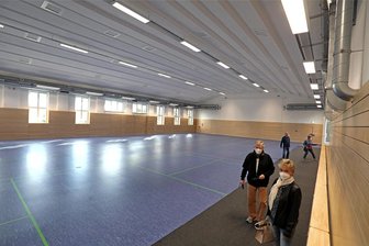 Seniorengymnastik im Meeraner Volkshaus - Das Seniorenturnen findet in der Turnhalle des Meeraner Volkshauses statt.