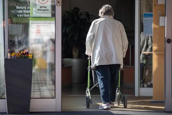 Seniorenheim bereitet sich auf großen Umzug vor -