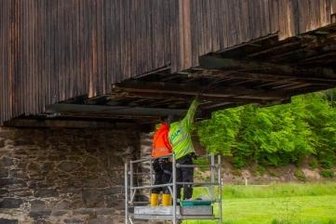 Sensoren sollen Holzbrücke überwachen - Die Hennersdorfer Holzbrücke wird technisch aufgerüstet.