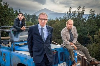 Serie "Balko" wird neu aufgelegt -  Jochen Horst (rechts)  und Ludger Pistor sowie Tamara Romera Ginés sind ab 2022 in neuen "Balko"-Folgen zu sehen. Foto: Ufa Fiction