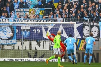 Serie hält: Chemnitzer FC schlägt SV Wehen Wiesbaden 4:2 -