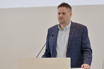 Service-Gebühr für Kartenzahler: Zwickauer Stadtrat fordert Gleichbehandlung am Parkautomaten - Stadtrat Benjamin Strunz fordert eine Gleichbehandlung am Parkautomaten.