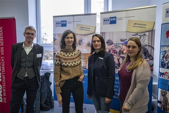 Sesshaft in Mittelsachsen: So funktioniert es - Sie standen im Vorjahr zum Jobtag Rede und Antwort: Marcus Nürnberger von der Handwerkskammer, Susanne Schwanitz und Claudia Liebe von der IHK und Caroline Mitev von der Gizef GmbH.