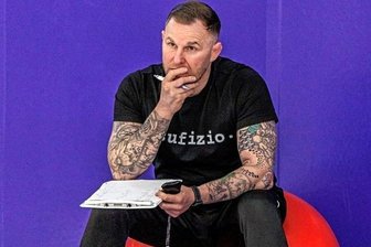 Sextett greift nach Sternen - Aues Ringer-Coach Björn Schöniger muss sich mental sammeln: Bei der deutschen Meisterschaft der U 14 hat er sechs Eisen im Feuer.
