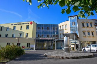 Sexuelle Belästigung in Chemnitzer Krankenhaus: „Frauen sind kein Freiwild“ - Am DRK-Krankenhaus in Rabenstein wurde im Februar eine Auszubildende von einem Patienten belästigt.